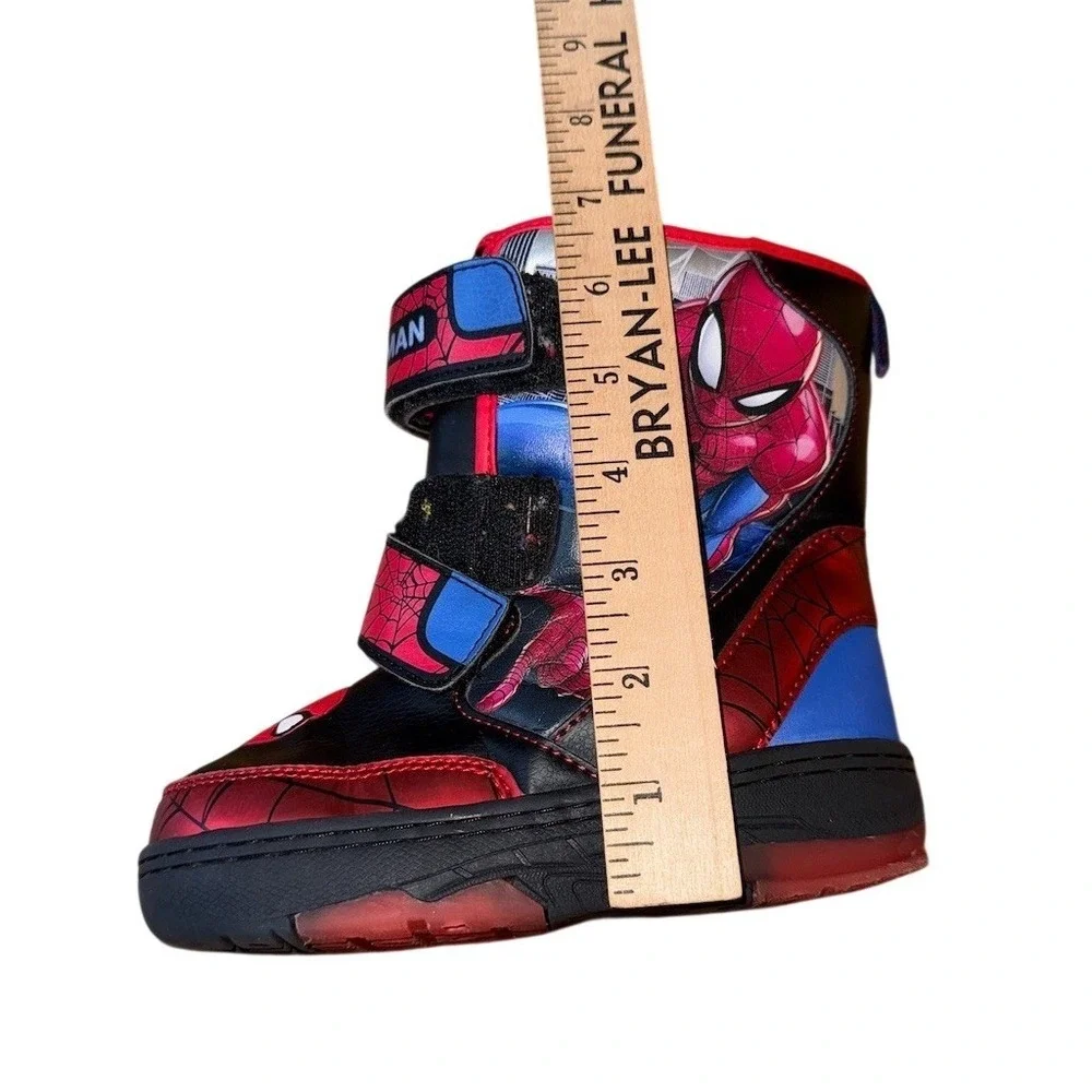 Marvel Spider-Man Boys Light-Up Winter Snow Boots Multicolor Hook & Loop size 10